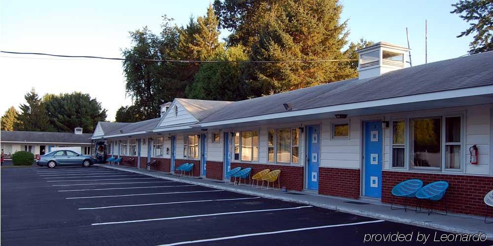 Blue Sky Inn Glens Falls-Saratoga-Lake George Exterior foto