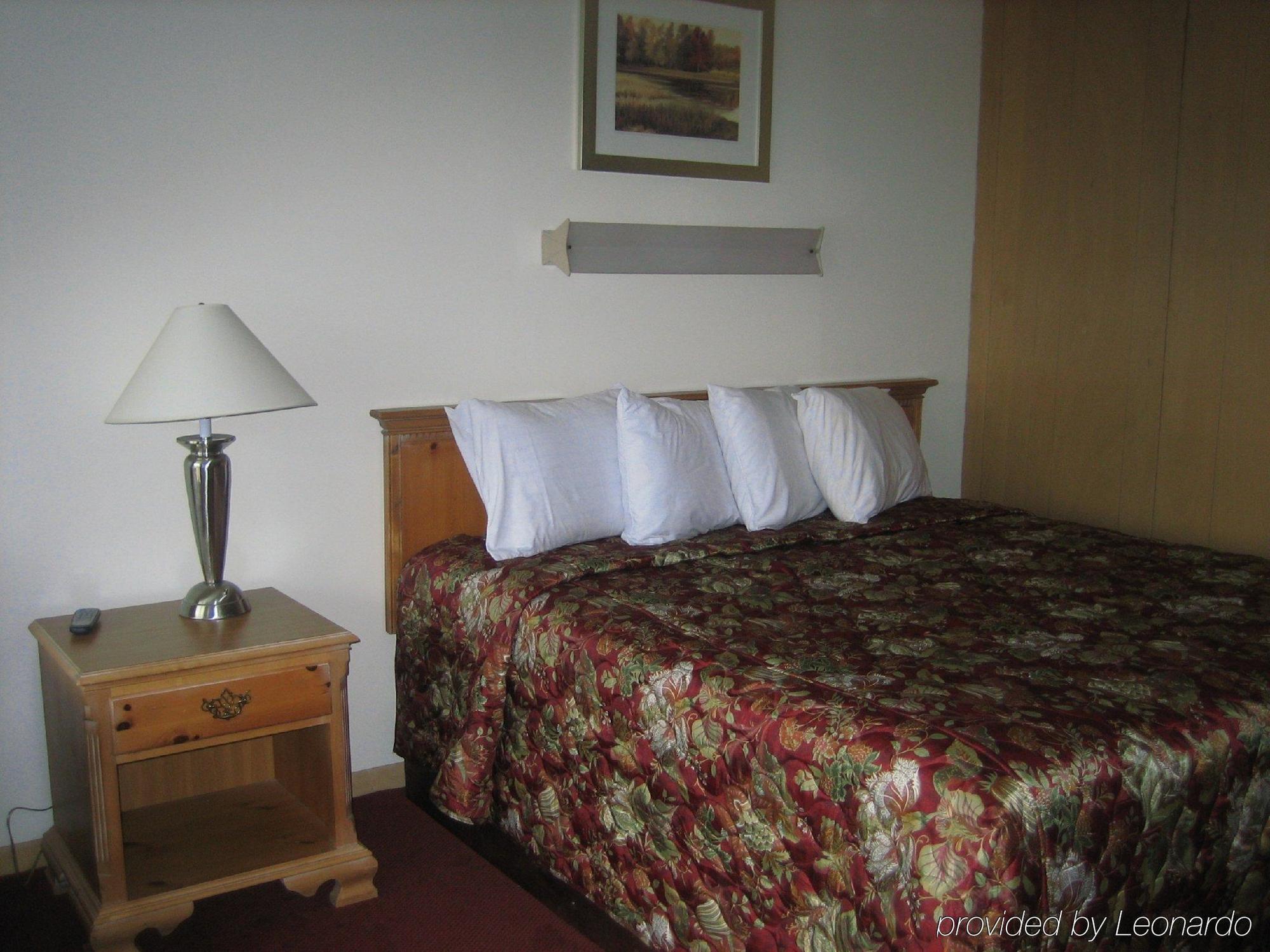 Blue Sky Inn Glens Falls-Saratoga-Lake George Exterior foto