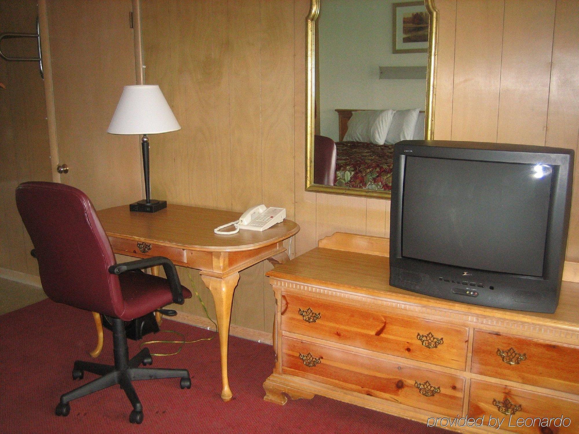 Blue Sky Inn Glens Falls-Saratoga-Lake George Exterior foto