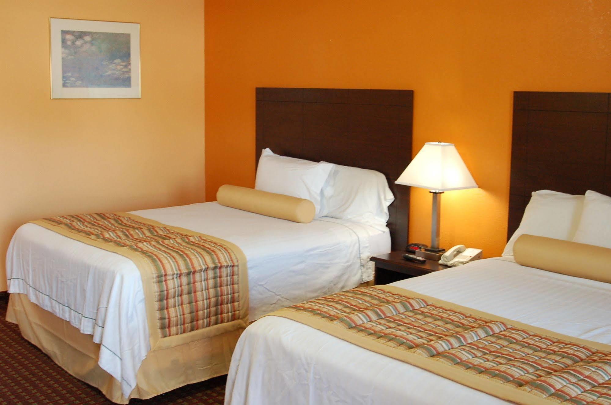 Blue Sky Inn Glens Falls-Saratoga-Lake George Exterior foto