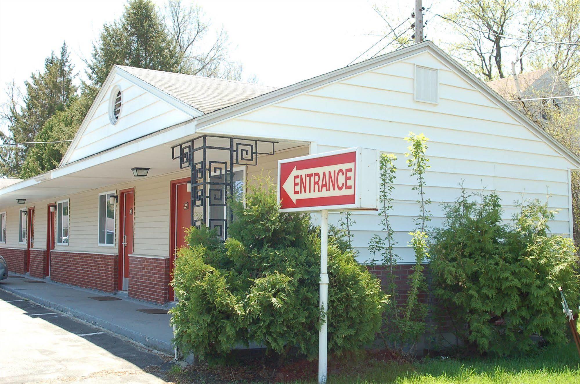 Budgetel Inn Glens Falls-Lake George-Saratoga Exterior foto